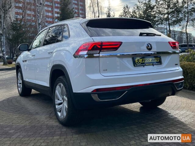Белый Фольксваген Atlas Cross Sport, объемом двигателя 2 л и пробегом 55 тыс. км за 30800 $, фото 4 на Automoto.ua