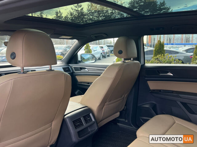 Белый Фольксваген Atlas Cross Sport, объемом двигателя 2 л и пробегом 55 тыс. км за 30800 $, фото 16 на Automoto.ua