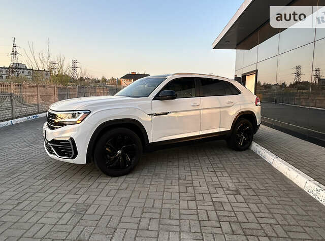 Білий Фольксваген Atlas Cross Sport, об'ємом двигуна 2 л та пробігом 67 тис. км за 25800 $, фото 20 на Automoto.ua