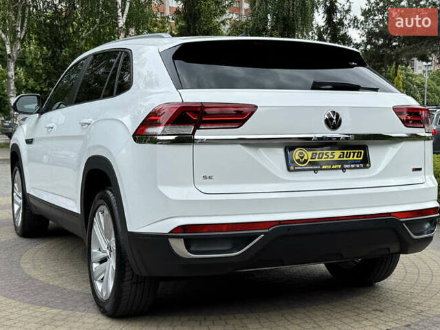 Белый Фольксваген Atlas Cross Sport, объемом двигателя 2 л и пробегом 55 тыс. км за 29350 $, фото 4 на Automoto.ua
