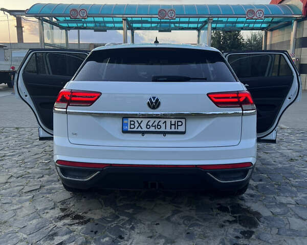 Білий Фольксваген Atlas Cross Sport, об'ємом двигуна 1.98 л та пробігом 52 тис. км за 26500 $, фото 13 на Automoto.ua