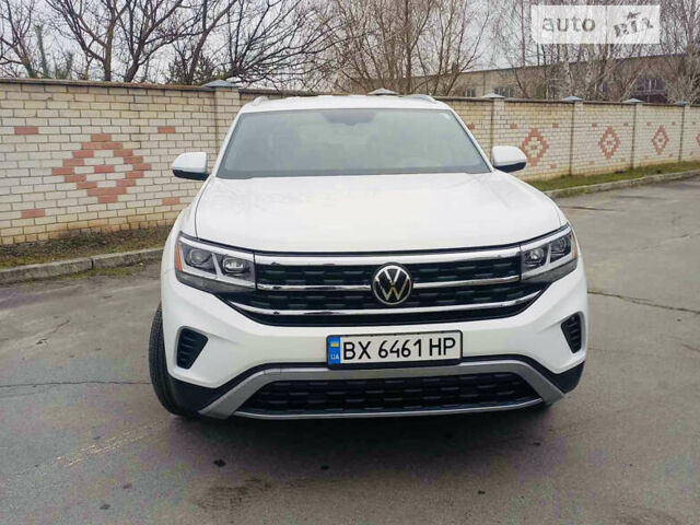 Білий Фольксваген Atlas Cross Sport, об'ємом двигуна 2 л та пробігом 50 тис. км за 28800 $, фото 12 на Automoto.ua