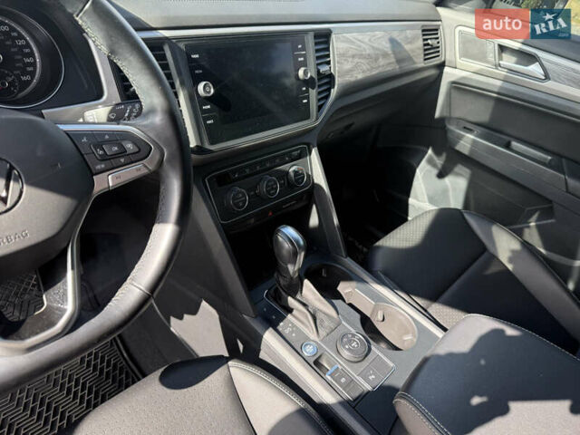 Білий Фольксваген Atlas Cross Sport, об'ємом двигуна 3.6 л та пробігом 125 тис. км за 29500 $, фото 6 на Automoto.ua