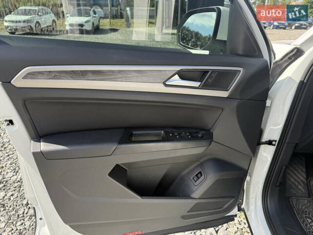 Білий Фольксваген Atlas Cross Sport, об'ємом двигуна 3.6 л та пробігом 125 тис. км за 29500 $, фото 5 на Automoto.ua