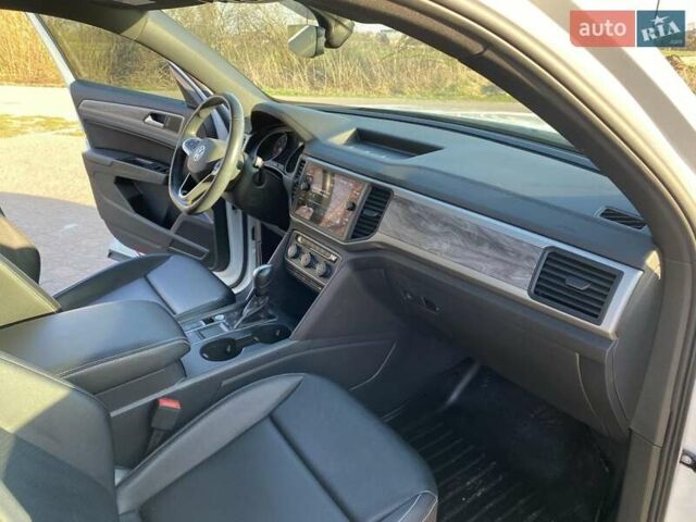 Білий Фольксваген Atlas Cross Sport, об'ємом двигуна 3.6 л та пробігом 67 тис. км за 25500 $, фото 10 на Automoto.ua