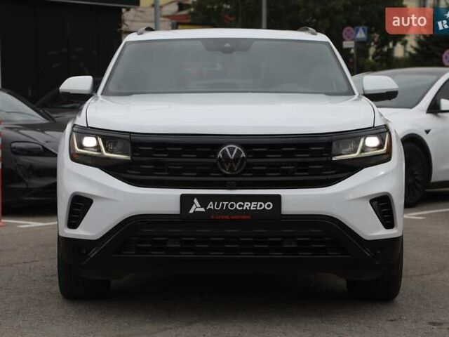 Белый Фольксваген Atlas Cross Sport, объемом двигателя 3.6 л и пробегом 84 тыс. км за 32000 $, фото 1 на Automoto.ua