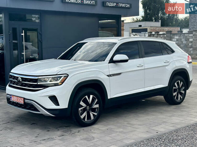 Белый Фольксваген Atlas Cross Sport, объемом двигателя 2 л и пробегом 73 тыс. км за 23500 $, фото 1 на Automoto.ua