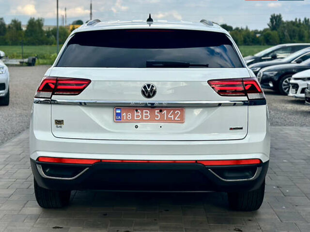 Белый Фольксваген Atlas Cross Sport, объемом двигателя 2 л и пробегом 73 тыс. км за 23500 $, фото 5 на Automoto.ua