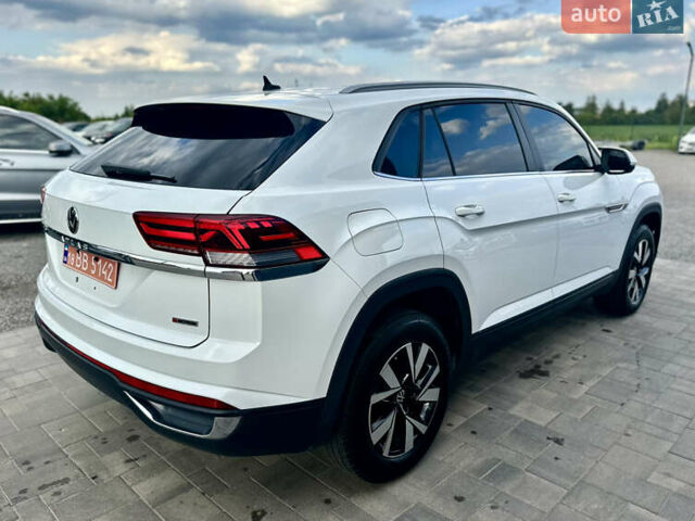 Белый Фольксваген Atlas Cross Sport, объемом двигателя 2 л и пробегом 73 тыс. км за 23500 $, фото 4 на Automoto.ua