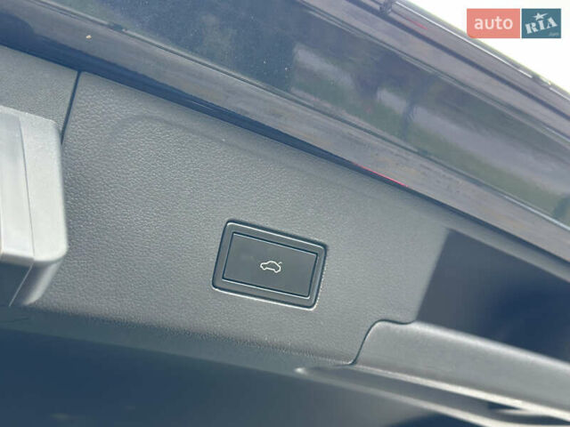 Черный Фольксваген Atlas Cross Sport, объемом двигателя 2 л и пробегом 121 тыс. км за 25950 $, фото 39 на Automoto.ua