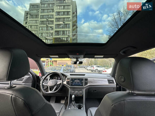 Черный Фольксваген Atlas Cross Sport, объемом двигателя 2 л и пробегом 121 тыс. км за 25950 $, фото 36 на Automoto.ua