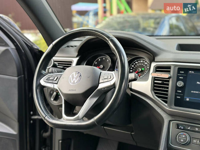 Черный Фольксваген Atlas Cross Sport, объемом двигателя 2 л и пробегом 121 тыс. км за 25950 $, фото 26 на Automoto.ua