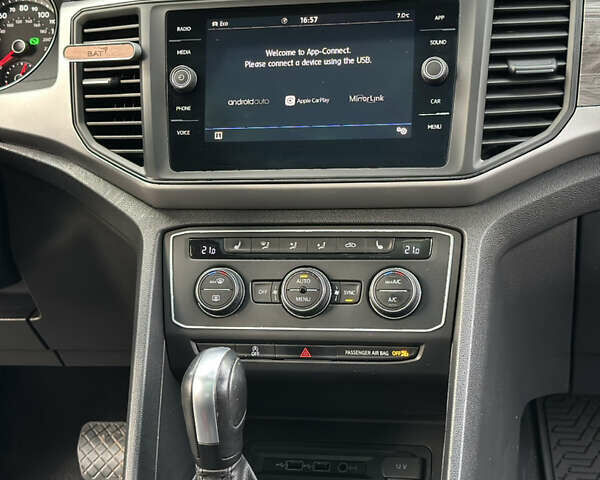 Черный Фольксваген Atlas Cross Sport, объемом двигателя 2 л и пробегом 121 тыс. км за 25950 $, фото 27 на Automoto.ua