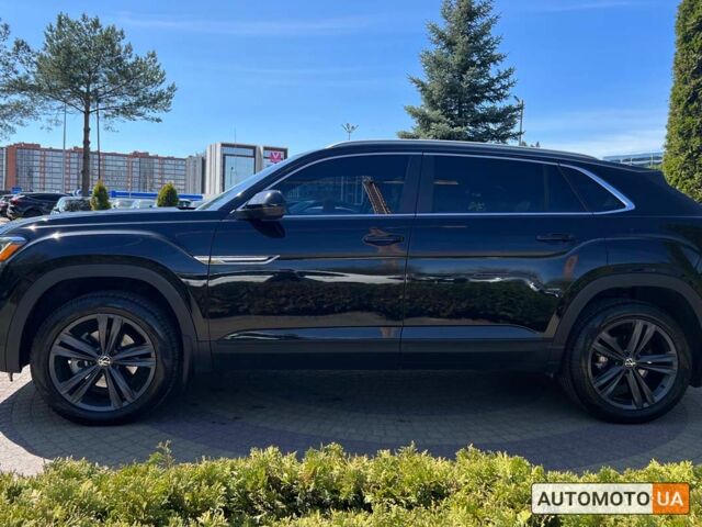 Черный Фольксваген Atlas Cross Sport, объемом двигателя 2 л и пробегом 30 тыс. км за 29400 $, фото 3 на Automoto.ua