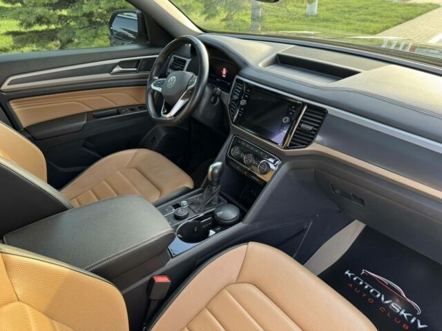 Черный Фольксваген Atlas Cross Sport, объемом двигателя 3.6 л и пробегом 54 тыс. км за 32500 $, фото 8 на Automoto.ua