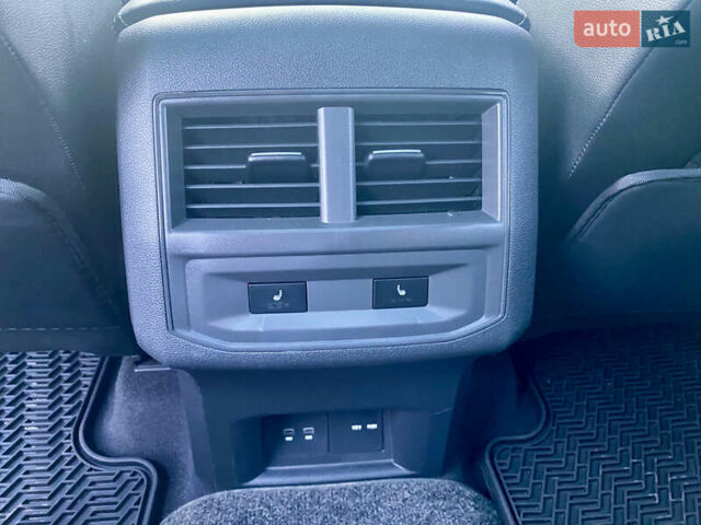 Черный Фольксваген Atlas Cross Sport, объемом двигателя 3.6 л и пробегом 45 тыс. км за 41500 $, фото 18 на Automoto.ua