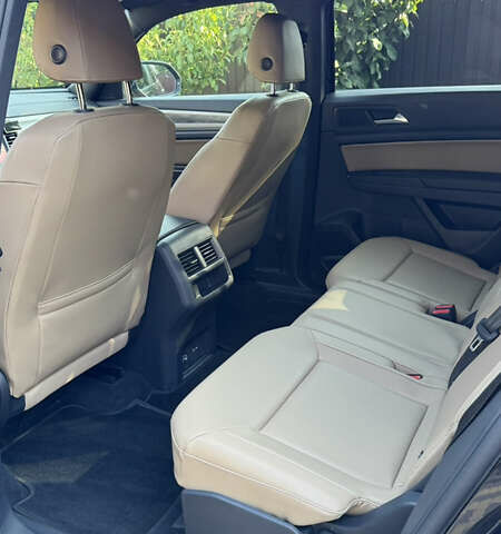 Черный Фольксваген Atlas Cross Sport, объемом двигателя 3.6 л и пробегом 120 тыс. км за 26500 $, фото 11 на Automoto.ua