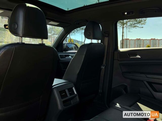 Черный Фольксваген Atlas Cross Sport, объемом двигателя 2 л и пробегом 30 тыс. км за 29400 $, фото 13 на Automoto.ua