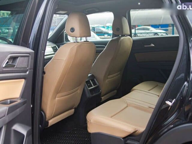 Черный Фольксваген Atlas Cross Sport, объемом двигателя 3.6 л и пробегом 70 тыс. км за 30350 $, фото 25 на Automoto.ua