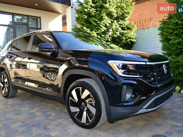 Черный Фольксваген Atlas Cross Sport, объемом двигателя 2 л и пробегом 3 тыс. км за 65000 $, фото 4 на Automoto.ua