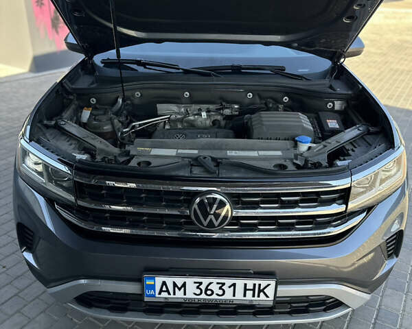 Серый Фольксваген Atlas Cross Sport, объемом двигателя 2 л и пробегом 36 тыс. км за 27900 $, фото 11 на Automoto.ua