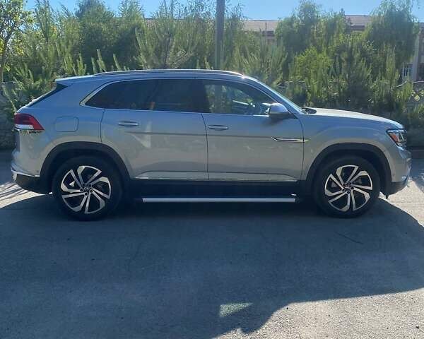 Серый Фольксваген Atlas Cross Sport, объемом двигателя 3.6 л и пробегом 96 тыс. км за 31500 $, фото 9 на Automoto.ua