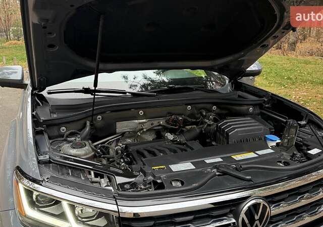 Сірий Фольксваген Atlas Cross Sport, об'ємом двигуна 3.6 л та пробігом 59 тис. км за 38500 $, фото 19 на Automoto.ua