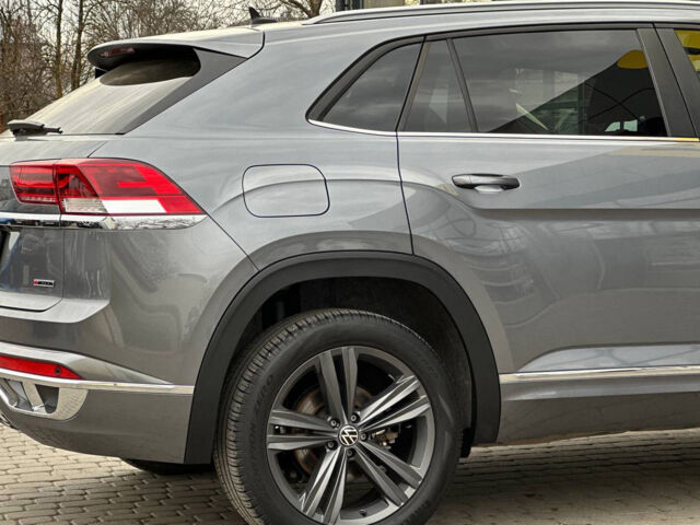 Серый Фольксваген Atlas Cross Sport, объемом двигателя 3.6 л и пробегом 84 тыс. км за 33900 $, фото 8 на Automoto.ua