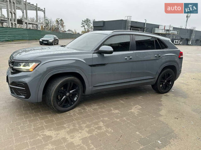 Серый Фольксваген Atlas Cross Sport, объемом двигателя 3.6 л и пробегом 86 тыс. км за 27000 $, фото 4 на Automoto.ua