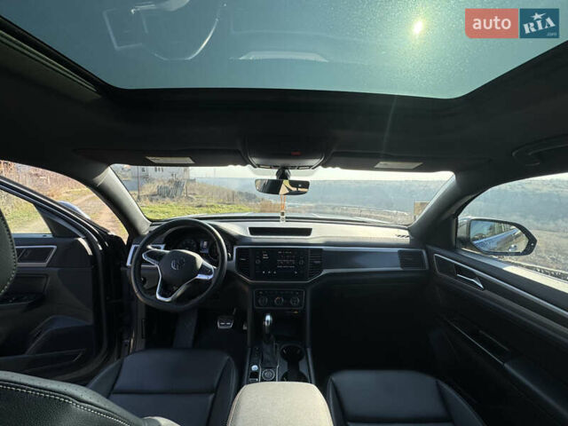 Серый Фольксваген Atlas Cross Sport, объемом двигателя 3.6 л и пробегом 11 тыс. км за 34900 $, фото 11 на Automoto.ua