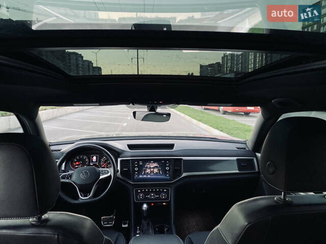 Серый Фольксваген Atlas Cross Sport, объемом двигателя 3.6 л и пробегом 86 тыс. км за 27000 $, фото 18 на Automoto.ua