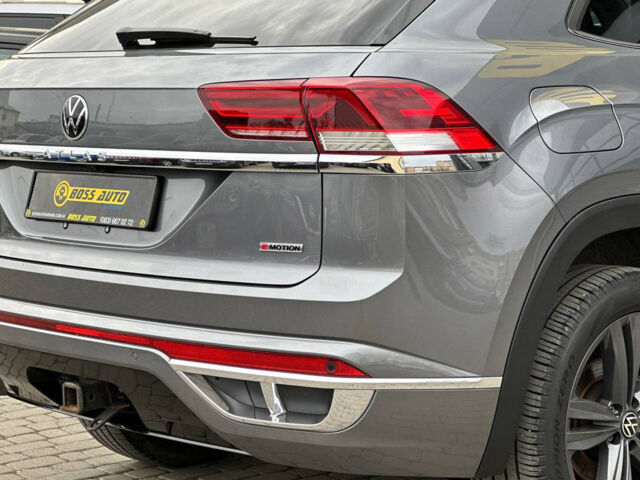 Серый Фольксваген Atlas Cross Sport, объемом двигателя 3.6 л и пробегом 84 тыс. км за 33900 $, фото 7 на Automoto.ua