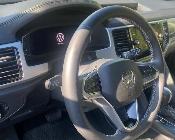 Серый Фольксваген Atlas Cross Sport, объемом двигателя 3.6 л и пробегом 96 тыс. км за 31500 $, фото 12 на Automoto.ua