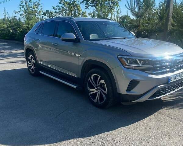 Серый Фольксваген Atlas Cross Sport, объемом двигателя 3.6 л и пробегом 96 тыс. км за 31500 $, фото 4 на Automoto.ua