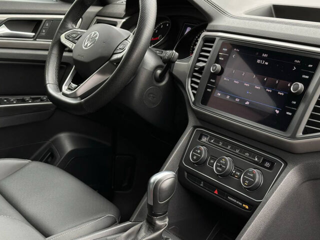 Серый Фольксваген Atlas Cross Sport, объемом двигателя 3.6 л и пробегом 84 тыс. км за 33900 $, фото 19 на Automoto.ua
