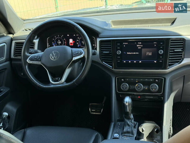 Серый Фольксваген Atlas Cross Sport, объемом двигателя 3.6 л и пробегом 52 тыс. км за 32499 $, фото 40 на Automoto.ua