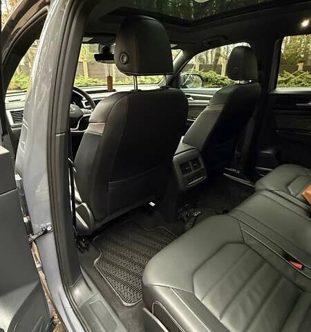 Сірий Фольксваген Atlas Cross Sport, об'ємом двигуна 3.6 л та пробігом 59 тис. км за 38500 $, фото 18 на Automoto.ua