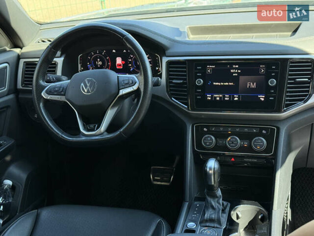 Серый Фольксваген Atlas Cross Sport, объемом двигателя 3.6 л и пробегом 52 тыс. км за 32499 $, фото 39 на Automoto.ua