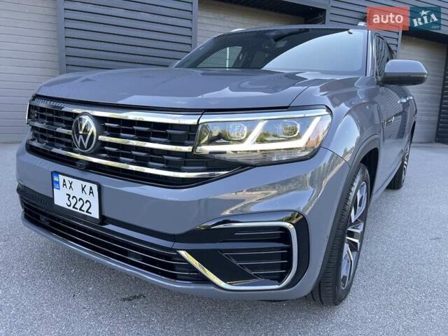 Серый Фольксваген Atlas Cross Sport, объемом двигателя 3.6 л и пробегом 22 тыс. км за 35000 $, фото 4 на Automoto.ua