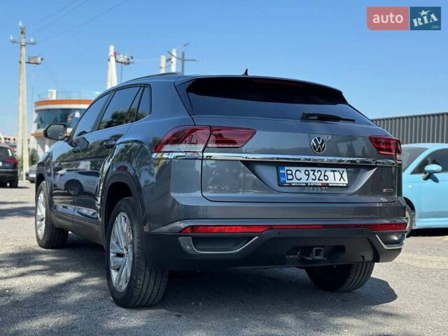 Серый Фольксваген Atlas Cross Sport, объемом двигателя 3.6 л и пробегом 56 тыс. км за 32000 $, фото 3 на Automoto.ua