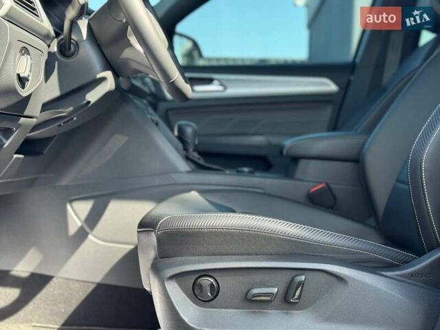 Серый Фольксваген Atlas Cross Sport, объемом двигателя 3.6 л и пробегом 56 тыс. км за 32000 $, фото 16 на Automoto.ua