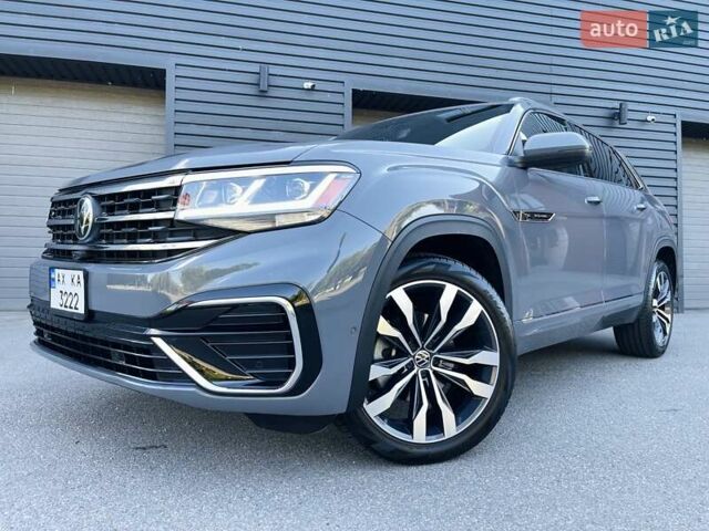 Серый Фольксваген Atlas Cross Sport, объемом двигателя 3.6 л и пробегом 22 тыс. км за 35000 $, фото 24 на Automoto.ua