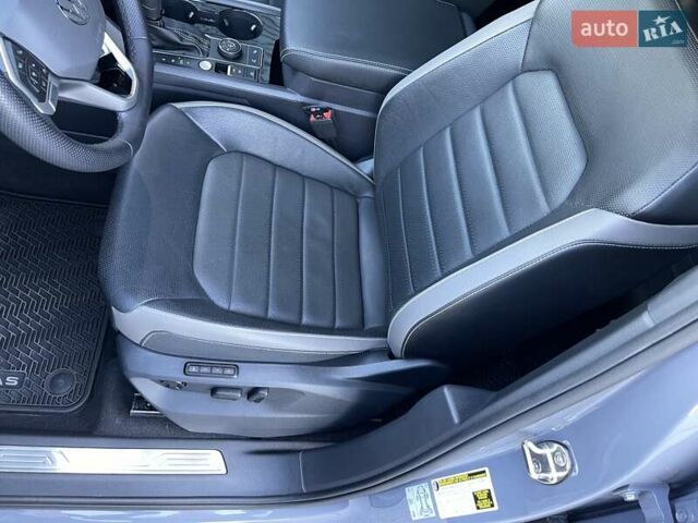 Сірий Фольксваген Atlas Cross Sport, об'ємом двигуна 3.6 л та пробігом 28 тис. км за 33500 $, фото 63 на Automoto.ua