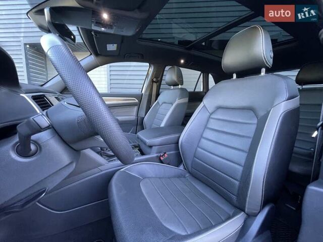 Сірий Фольксваген Atlas Cross Sport, об'ємом двигуна 3.6 л та пробігом 28 тис. км за 33500 $, фото 76 на Automoto.ua