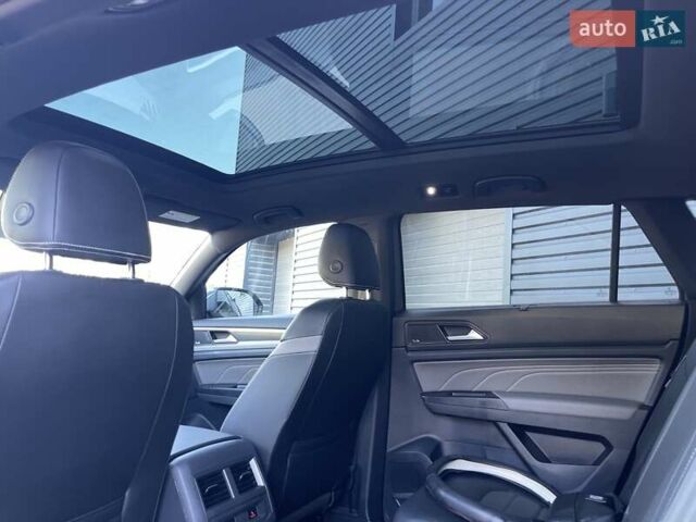 Сірий Фольксваген Atlas Cross Sport, об'ємом двигуна 3.6 л та пробігом 28 тис. км за 33500 $, фото 87 на Automoto.ua