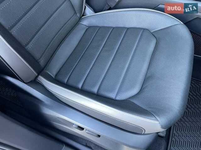 Серый Фольксваген Atlas Cross Sport, объемом двигателя 3.6 л и пробегом 22 тыс. км за 35000 $, фото 115 на Automoto.ua
