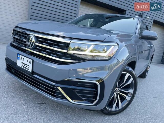 Серый Фольксваген Atlas Cross Sport, объемом двигателя 3.6 л и пробегом 22 тыс. км за 35000 $, фото 22 на Automoto.ua