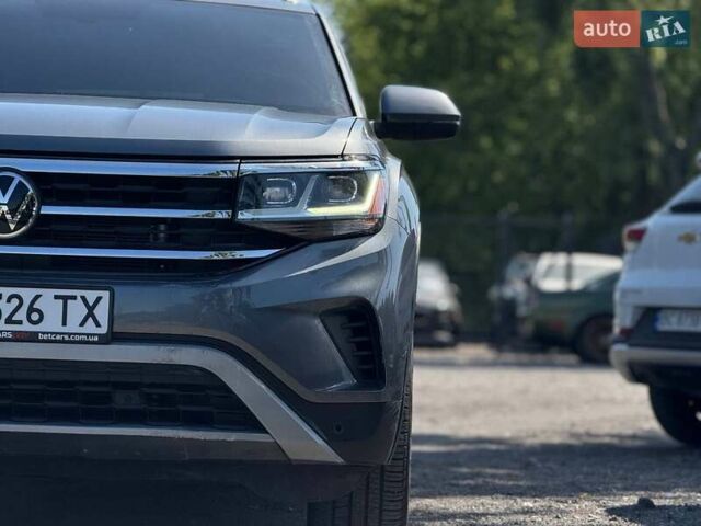 Серый Фольксваген Atlas Cross Sport, объемом двигателя 3.6 л и пробегом 56 тыс. км за 32000 $, фото 11 на Automoto.ua