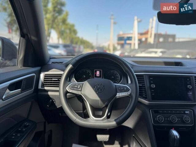 Серый Фольксваген Atlas Cross Sport, объемом двигателя 3.6 л и пробегом 56 тыс. км за 32000 $, фото 27 на Automoto.ua
