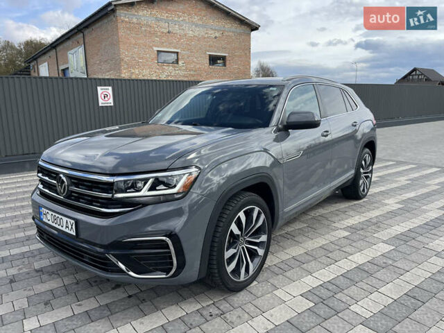 Серый Фольксваген Atlas Cross Sport, объемом двигателя 3.6 л и пробегом 95 тыс. км за 26000 $, фото 1 на Automoto.ua
